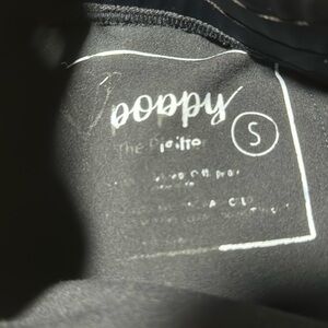LIKE FIGS Poppy the wilder small scrub set in black!